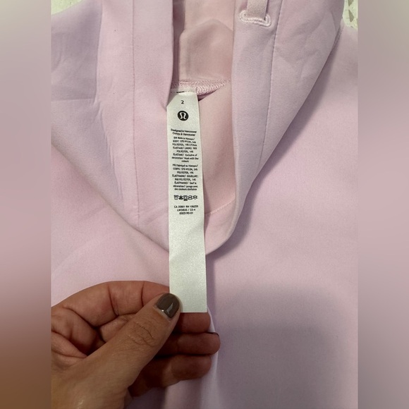 Lululemon Full Flourish Pullover in Meadowsweet Pink - Picture 6 of 7